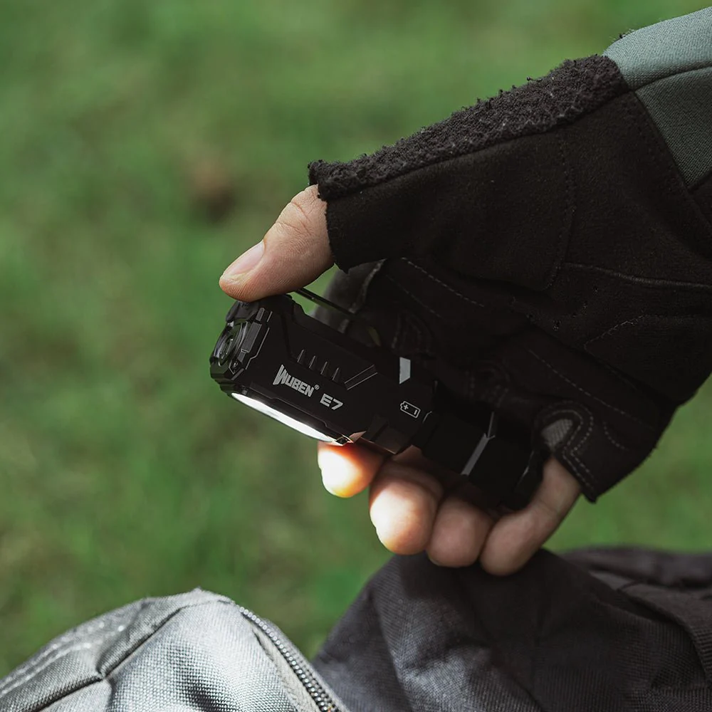 E7 Multi-functional EDC Flashlight 1800 Lumens - Image 25