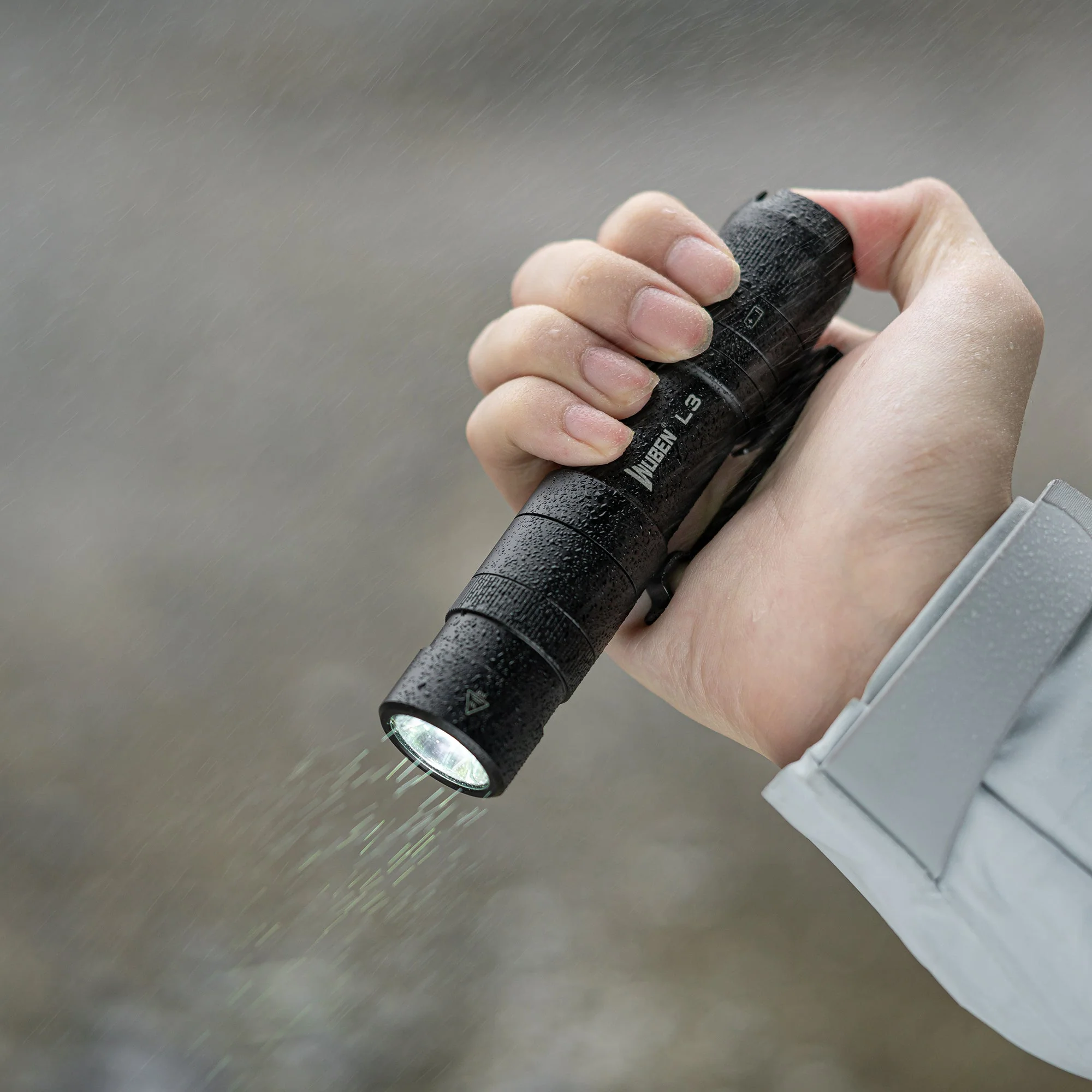 Wuben L3 Fast Charging Bright Flashlight - Image 5